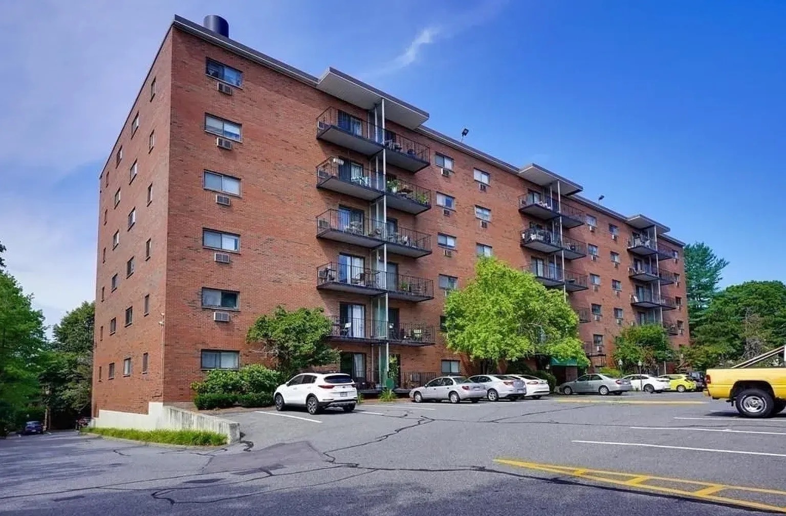 Building Photo - 1321 Worcester Rd