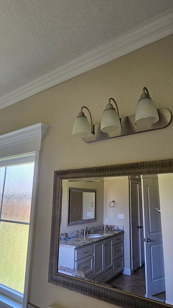 Building Photo - Knights Landing four bedroom home