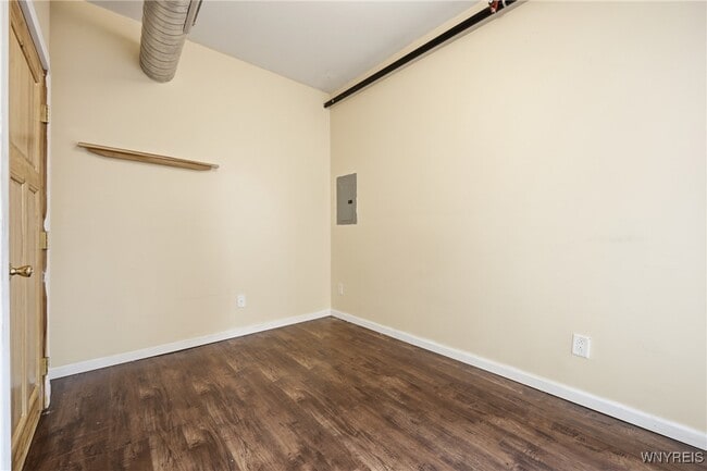 Building Photo - 110 Genesee St