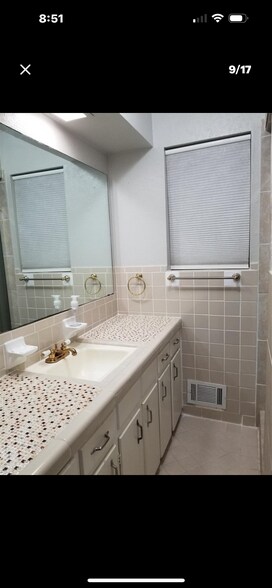 Building Photo - 7556 Brentcove Cir