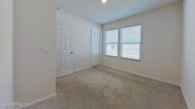 Building Photo - 106 Red House Cir