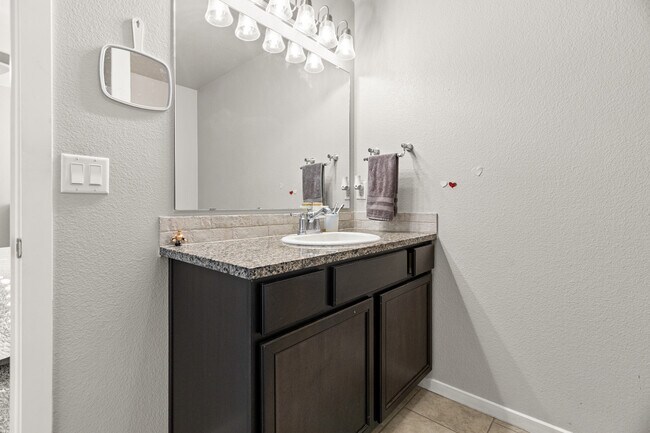 Building Photo - 9407 Ratliff Rdg