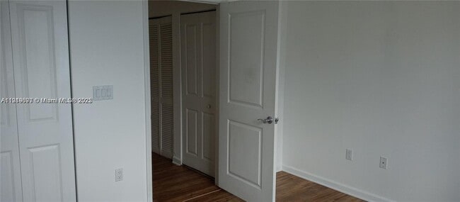 Building Photo - 7900 Harbor Island Dr