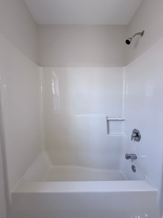 Building Photo - 67 Serenity Ct