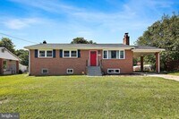 Building Photo - 8305 Bernard Dr