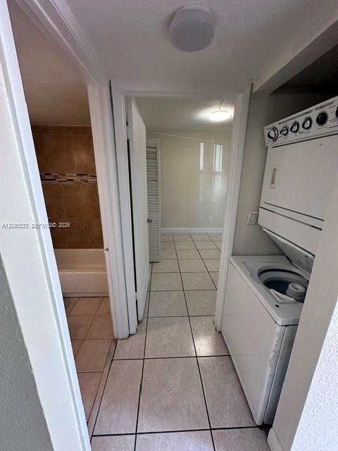 Building Photo - 911 NE 209th Terrace