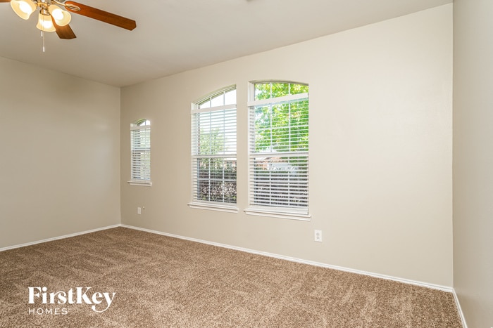 Building Photo - 221 Cookston Ln