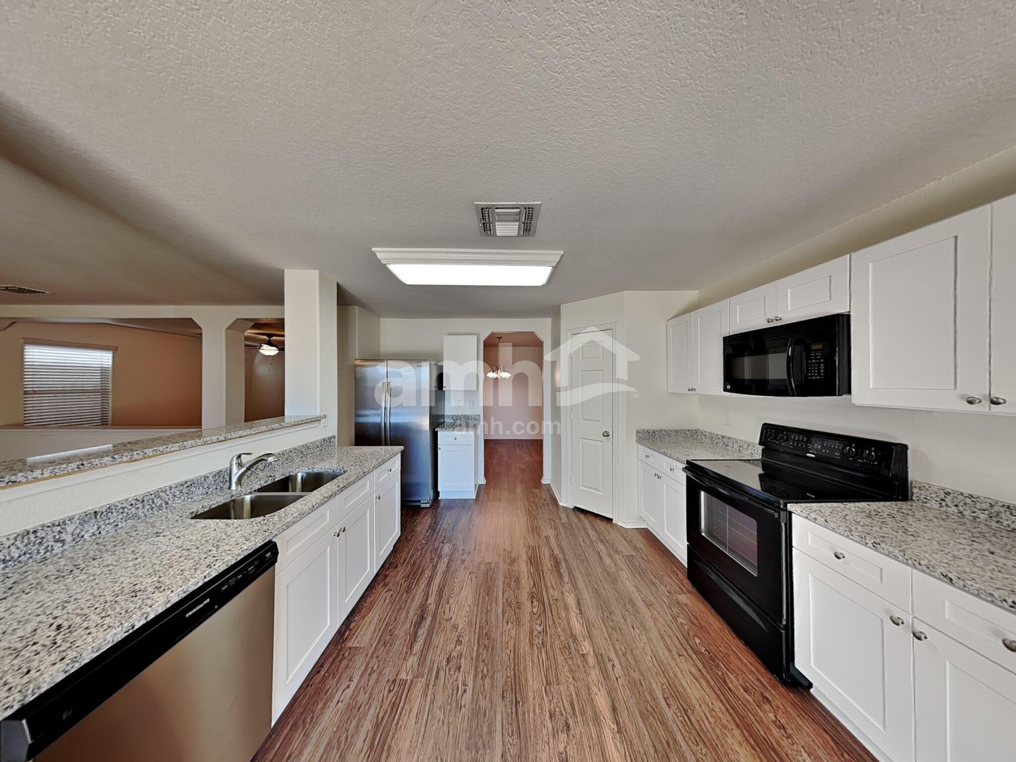 Building Photo - 9246 Silver Vista