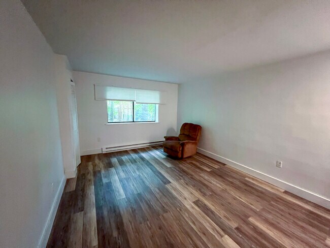 Building Photo - 915 Edgell Rd