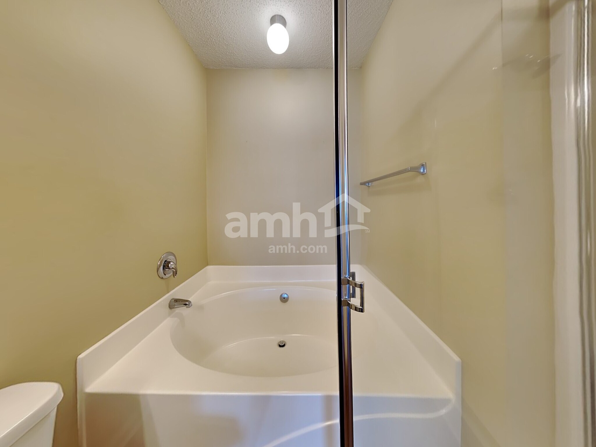 Building Photo - 405 White Bluff Ct