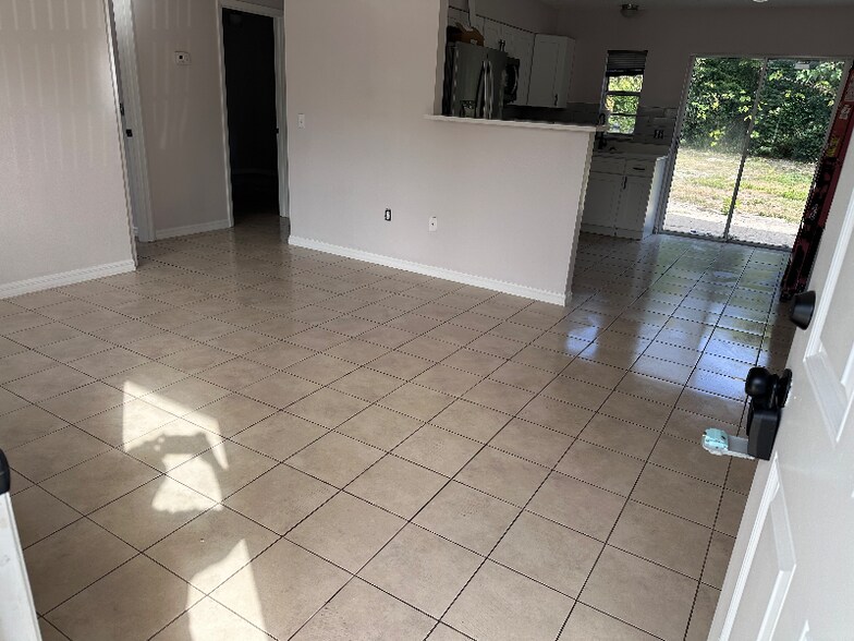 Building Photo - 15914 Winner Ln