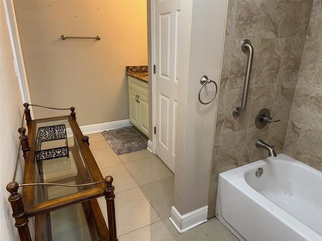 Building Photo - 6609 Myrna Dr