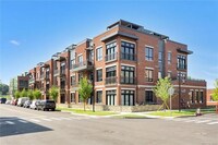 Building Photo - 102 Legend Dr