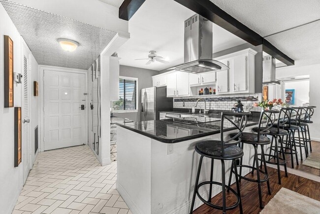 Building Photo - 4070 Tivoli Ct