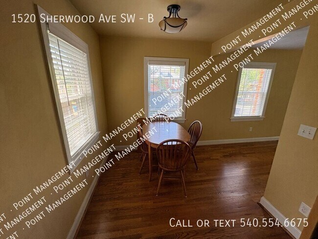 Building Photo - 1520 Sherwood Ave SW
