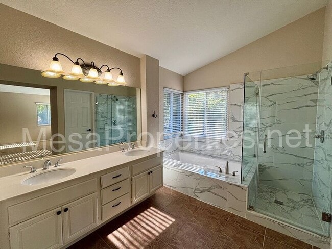 Building Photo - 15572 Ficus St