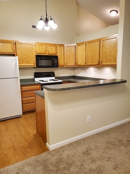 Kitchen - 2748 Michelle Park