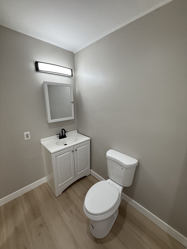 Building Photo - 1412 Wolf Ct