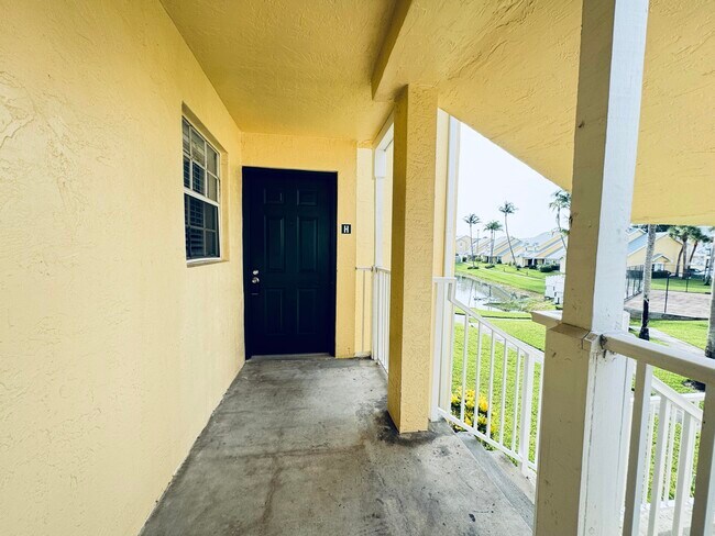 Building Photo - 6323 La Costa Dr