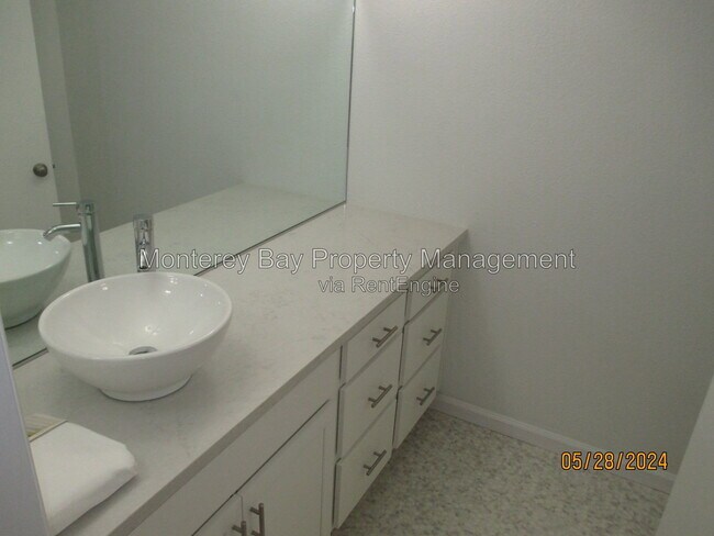 Building Photo - 3103 Golden Oaks Ln