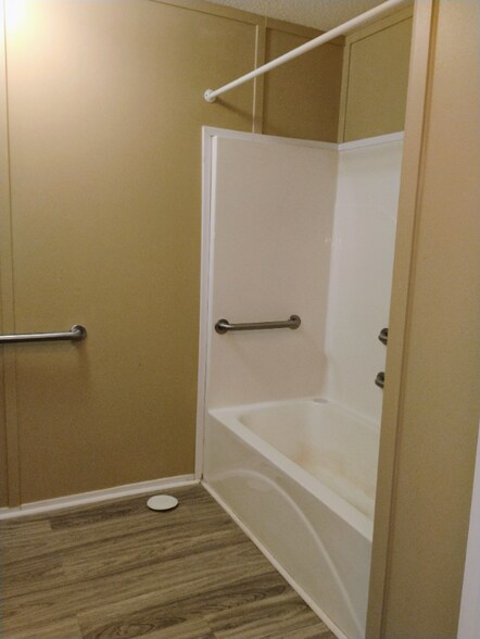 Building Photo - 5510 Lavey Ln