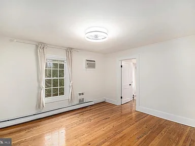 Building Photo - 1546 Dranesville Rd