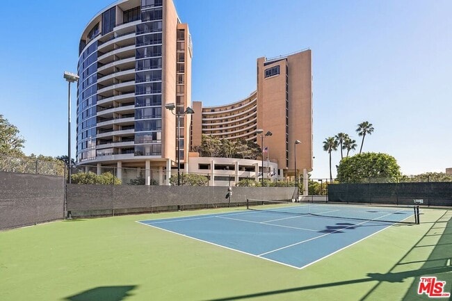 Building Photo - 4316 Marina City Dr