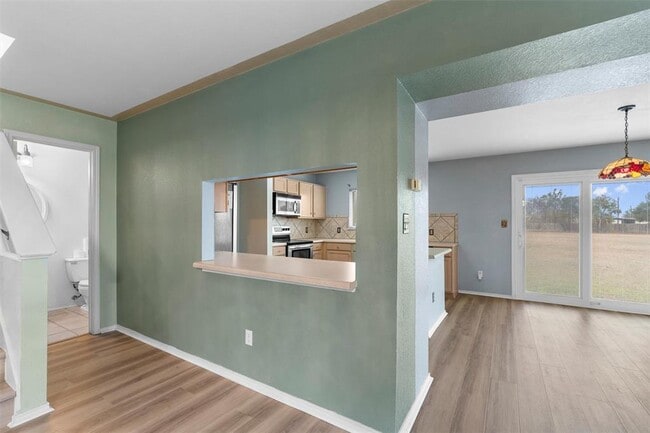 Building Photo - 130 Siebert Dr