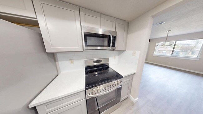 Building Photo - 2018 Shoemaker Dr