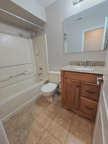 Building Photo - 8388 Montgomery Run Rd