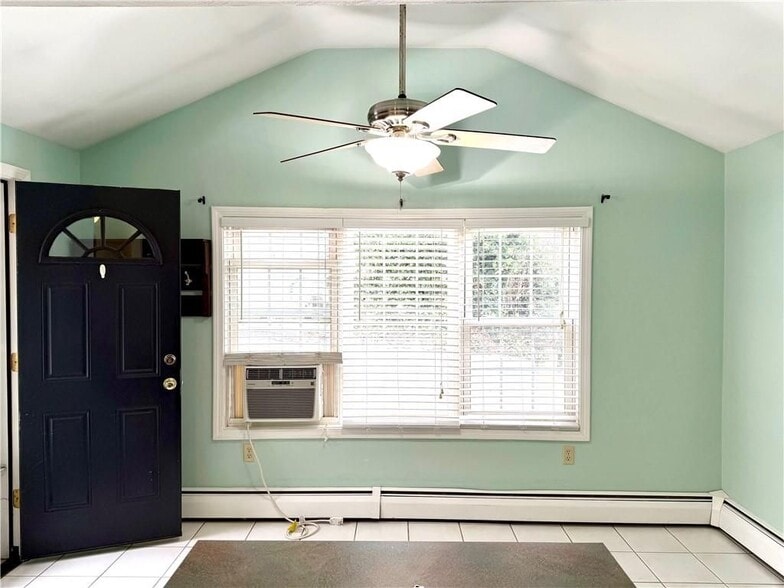 Building Photo - 99 Marlborough St