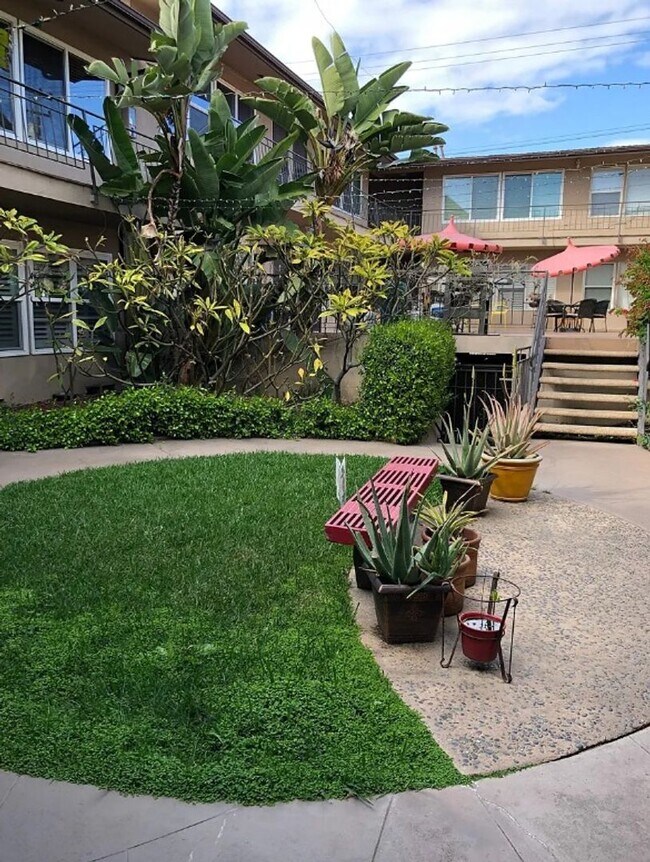 Building Photo - Beautiful 2 Bedroom Condo In Long Beach