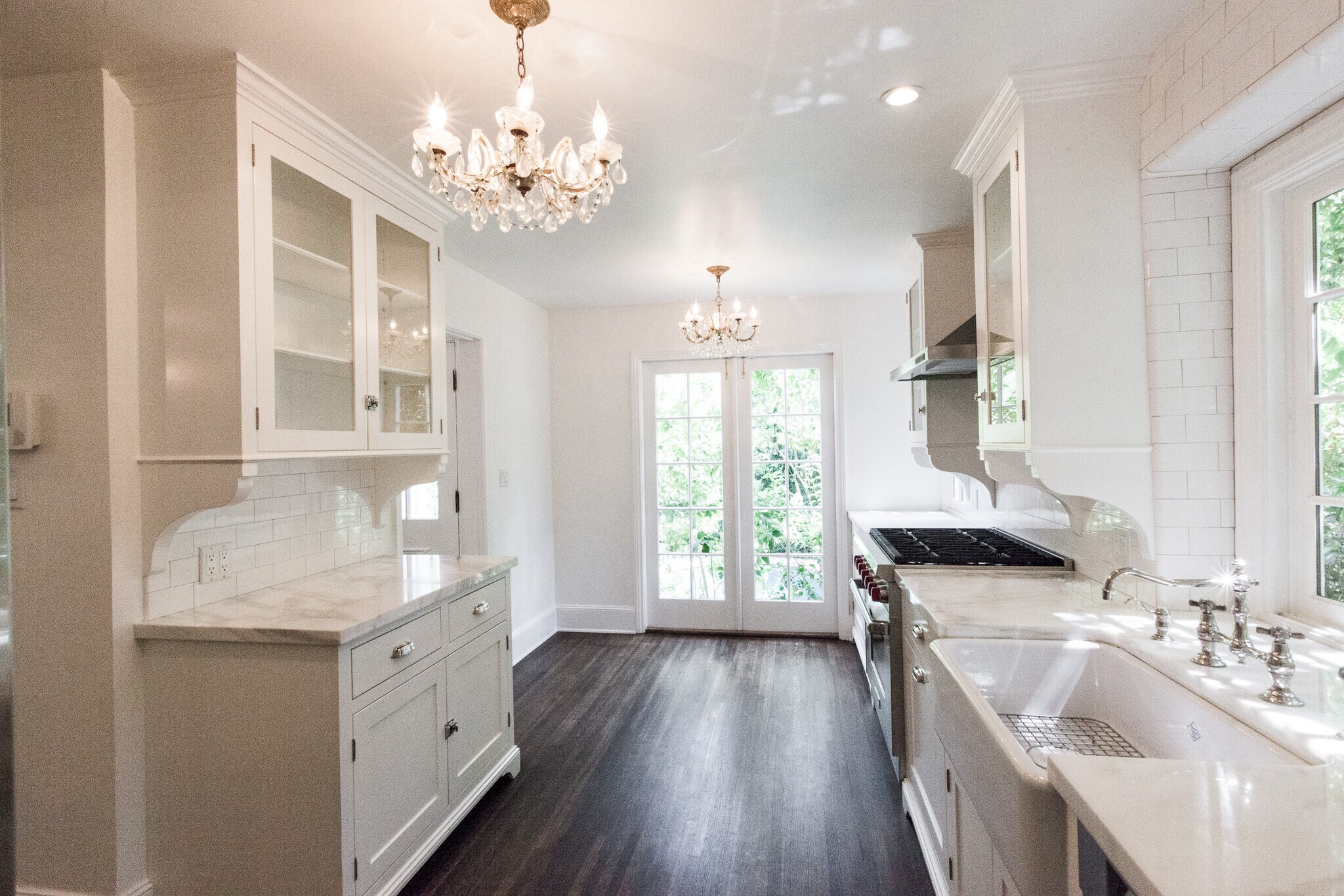 Building Photo - 3915 Benedict Canyon Dr