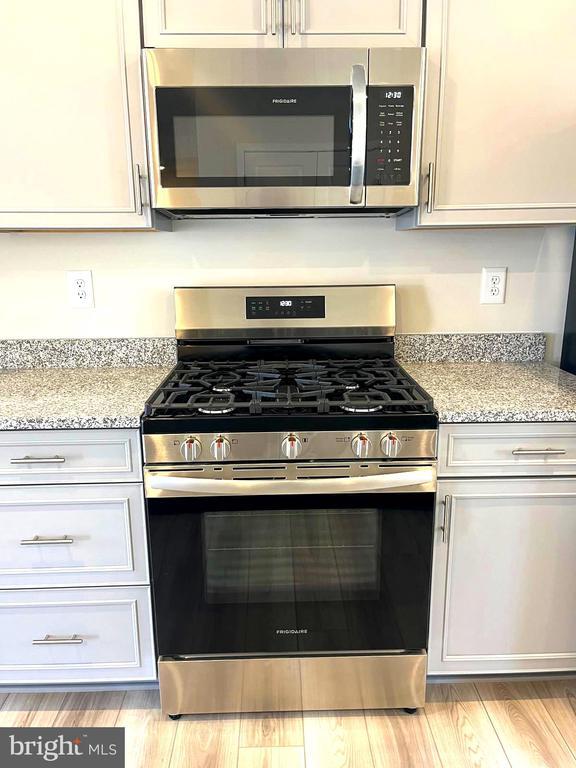 Building Photo - 1813 Ritter Dr