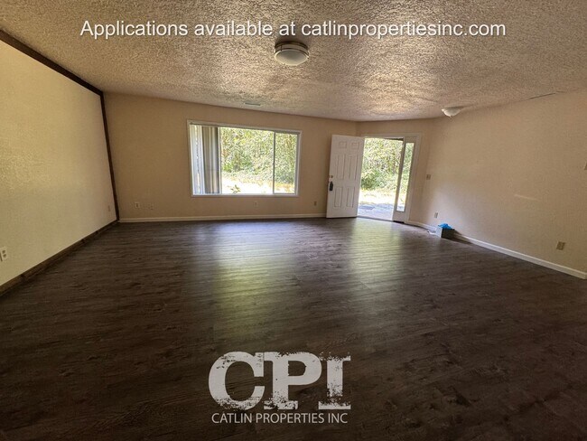 Building Photo - 671 Ragland Rd