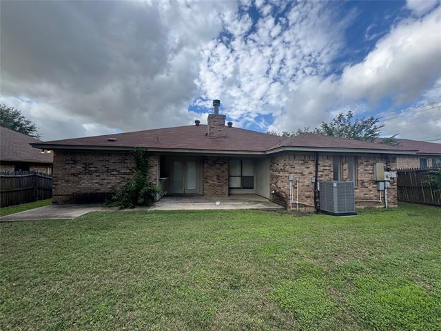 Building Photo - 1940 Willow Vale Dr