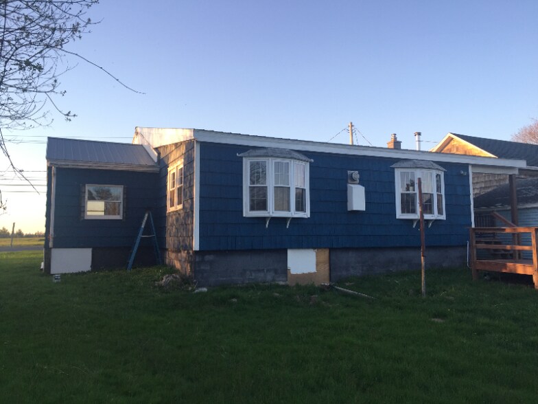 Building Photo - 230 State St