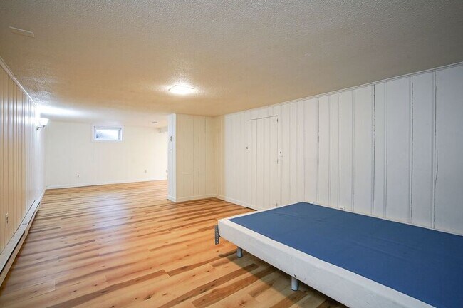 Building Photo - 2385 Westfield St