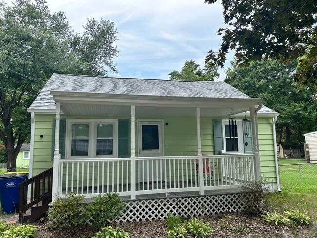 Primary Photo - 16104 Pauline Ave