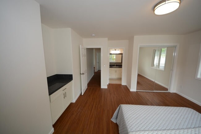 Building Photo - 4494 Sierra Dr