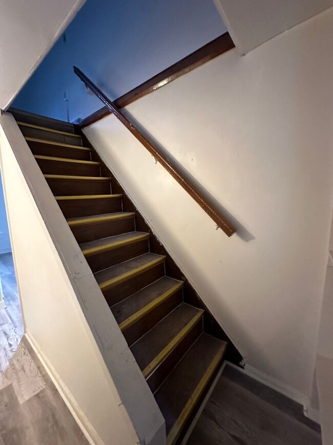 Building Photo - Cozy Remodeled Reading 3 BR/1 Bath For Ren...
