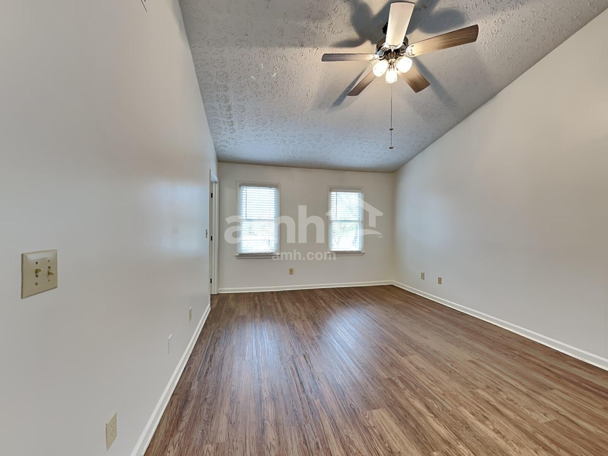 Building Photo - 5301 Wenesly Ct