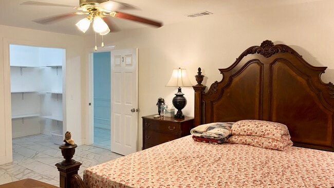 Building Photo - 1033 Henton Ln