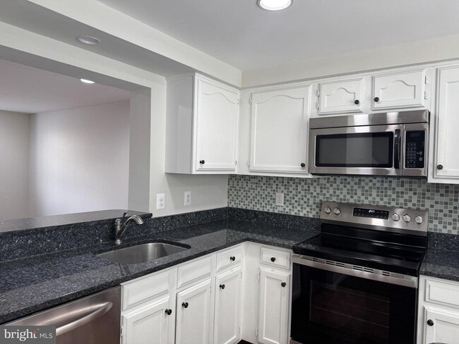 Building Photo - 13937 Winding Ridge Ln