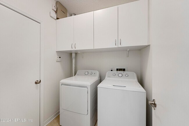 Building Photo - 9006 Portsmouth Ct