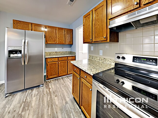 Building Photo - 7226 Amarillo Dr