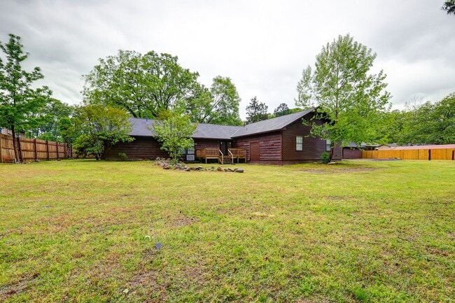 Building Photo - 3 bed 3 bath single family house