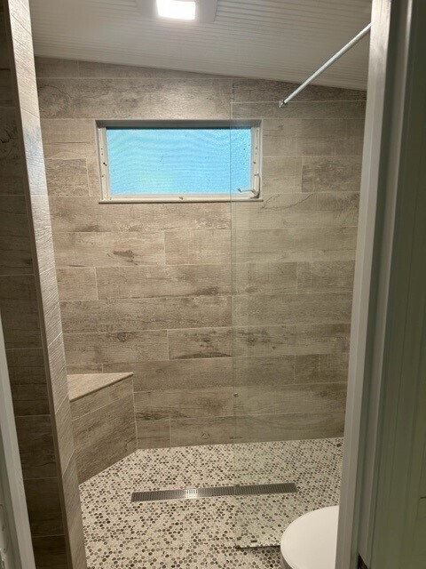 Master Bath - 3826 Harold Ave