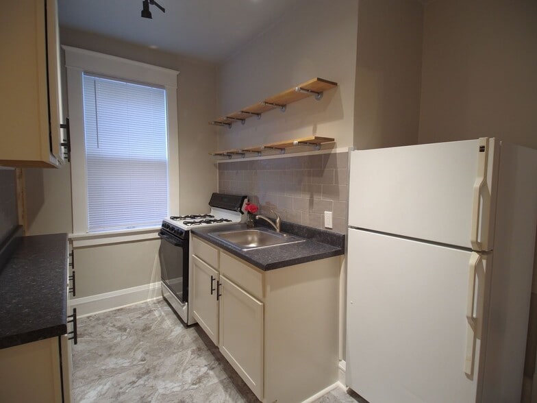 Interior Photo - Saxony Apartments