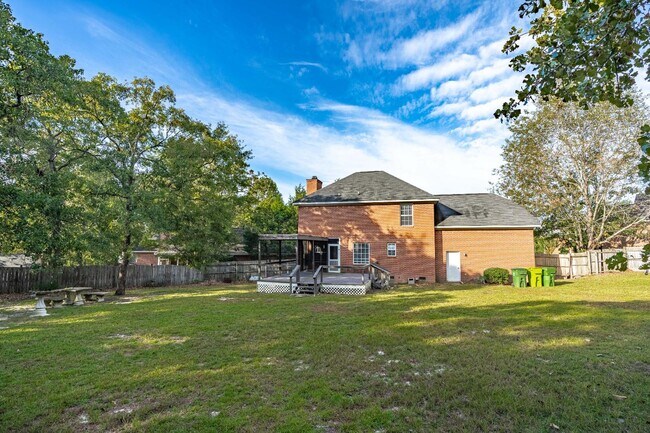 Building Photo - 509 Holly Ridge Ln